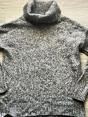 Old Navy Gray Marled Turtleneck Sweater